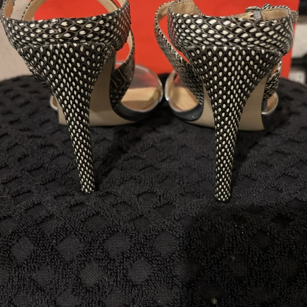 Ivanka Trump Heel Sandals - Picture 5 of 7
